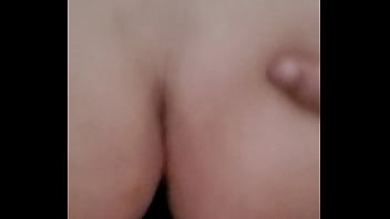 Bắn tinh ngoài tung tóe