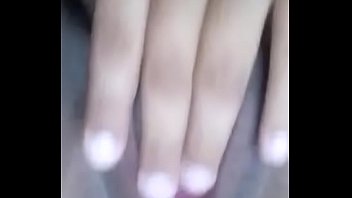 Novinha se mastubando