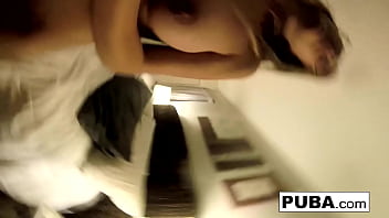 Hot babe has some solo fun