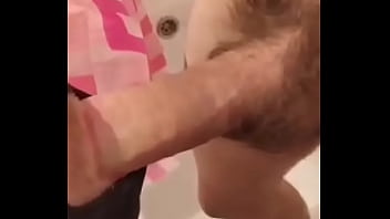 Skatista Dotado Tatuado E Fetichista Me Botou Pra Mamar Com Touca E Me Fez Engasgar Na Pica thumbnail