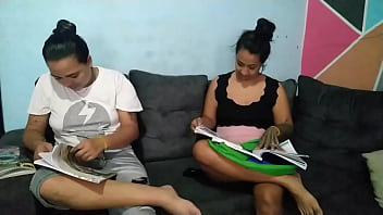 Con tal de pasar la materia me follare a la mas inteligente del salón