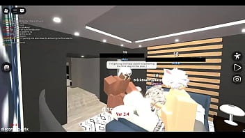 Pucci fucks a girl on roblox