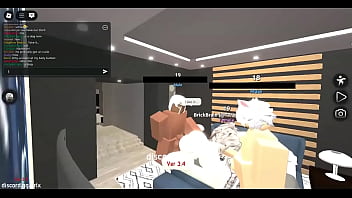 Pucci fucks a girl on roblox