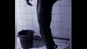 Wetjuicypussy1 let me show you how to monitiz your xvidoe account and start making $1000 every week