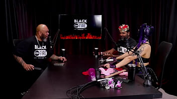 Mostrou uma sessão de bdsm alisou seu pau beijou seus peitos e explicou o que sentiu madame agatha e jeff negão rei das entrevistas watch sheer red