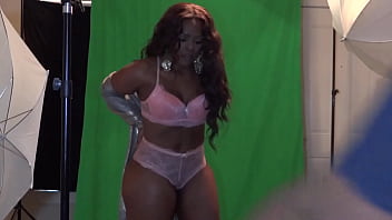 Bts clip of playhouse photoshoot with jenni