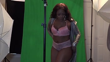 Bts clip of playhouse photoshoot with jenni