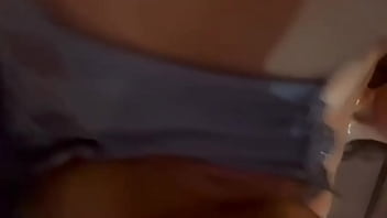 Mira que rico me sale mi lechita quieres chuparmela