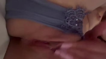 Mira que rico me sale mi lechita quieres chuparmela