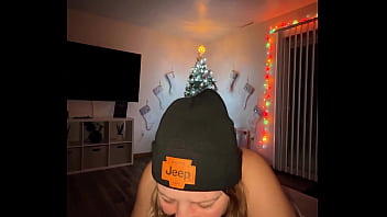 Sucking cock for christmas and huge load