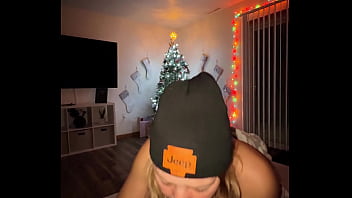 Sucking cock for christmas and huge load