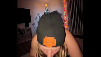 Sucking cock for christmas and huge load