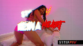 Spicy little latina twerks and dry humps until you explodes