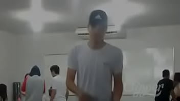 Descolado adquirindo e namorados grava