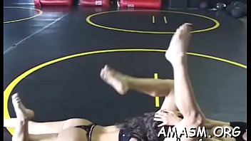 A hole to mouth s by females in needt for cock