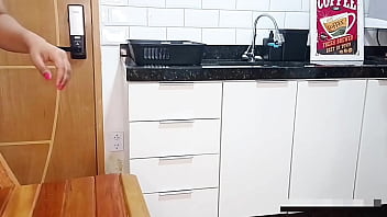 Zelador fiel não aguentou e gozou