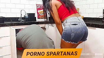 Zelador fiel não aguentou e gozou