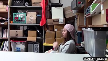 Cute hottie hayden hennessy spread her pussie to fuck