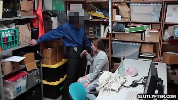 Cute hottie hayden hennessy spread her pussie to fuck