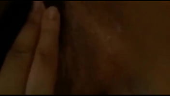 Novinha com a buceta molhada parte 1