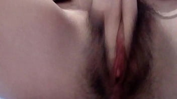 Vagina joven sin depilar