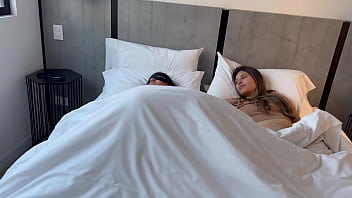 Tengo una cita clandestina con la secretaria de mi novio me gustan sus largos dedos