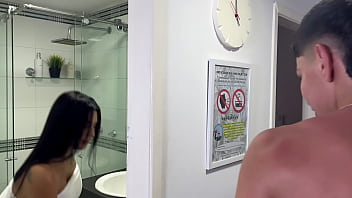 Vecina Muy Puta Y Cachonda Se Come Una Gran Verga Mientras Su Esposo No Está Esteban Gamboa thumbnail