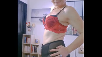 Coucou mon chéri tu as passé un bon week end moi chaud