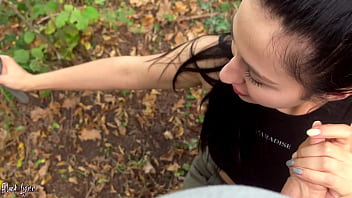 ️ hiking vlogger black lynn finds cock to suck in the middle of nowhere