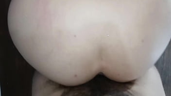 Mi hermanastra me coge la verga de 20 centimetros impresionante