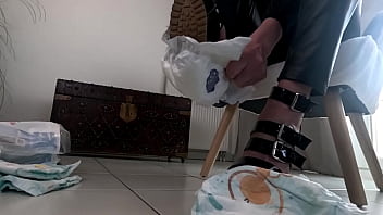 J'aime trop détruire tes couches J'aime trop détruire tes couches