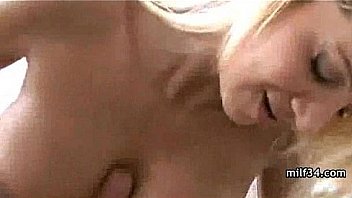 Juicy pussy on horny milf