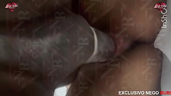 Novinha gostosa pede pra colocar no cu com força