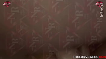 Novinha gostosa pede pra colocar no cu com força