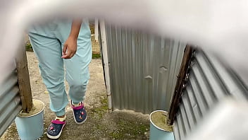 Camara Graba En Vestidor De Playa A Mujer Sin Darse Cuenta Latina Al Aire Libre thumbnail