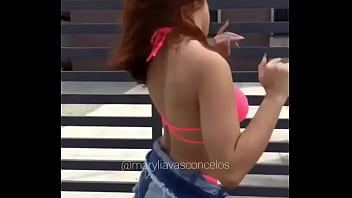 Ruivinha gostosa rebolando gostoso