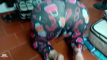 Disfruto mamarle la polla a mi hermanastro cada vez que se de la oportunidad porque asi se que este me llenara de leche mi coño hasta que deje de palpitar parte 1