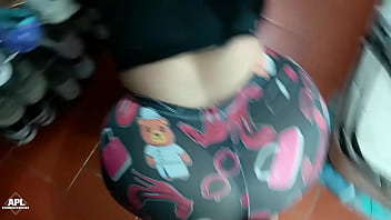 Disfruto mamarle la polla a mi hermanastro cada vez que se de la oportunidad porque asi se que este me llenara de leche mi coño hasta que deje de palpitar parte 1