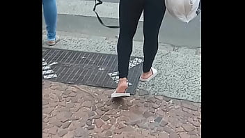 Magrinha com a bunda perfeita