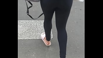 Magrinha com a bunda perfeita