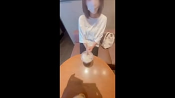 出会い系で知り合った女の子と映画を見た後にホテルに行って激しく突き合いました