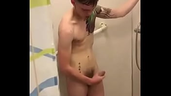 Novinho Gostoso No Banho thumbnail