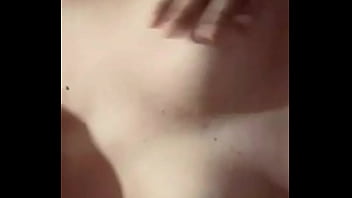 Tocandose Las Tetas Mas Que Antes thumbnail