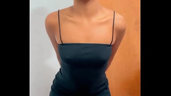 O que você viu primeiro rt pra essa preta gostosa clica no ️