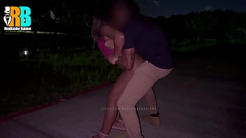 Realizador baiano bbc fodendo mulher de corno na praça e marido corno assistiu da varanda cuckold amador hotwife gozando na rola do negão completo red