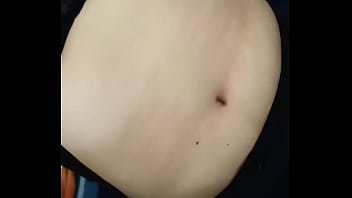 Milf comes to visit me so i can play with her belly button