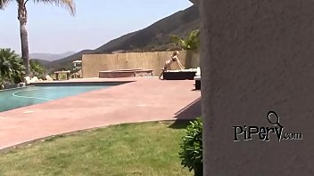 Shapely blonde got her wet pussy eaten out