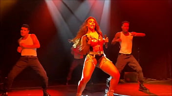 Dinah jane has a nice big ass #shebad