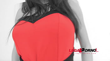 Lola wan pissmyassoff porno sz330