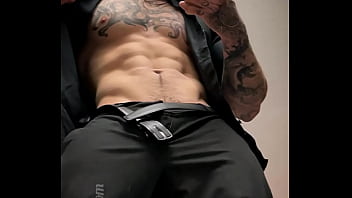 Jakipz Playing With His Huge Dick And Talking Dirty Before Cumming thumbnail